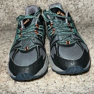 Like new! Asics Womens Shoes Size 9.5 Gray, Cyan & Orange, Gel-Kahana 8 Running